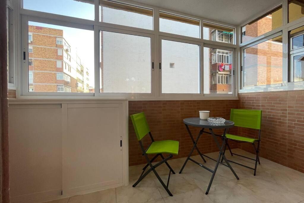 Gran Y Magnifico Apartamento En Málaga Extérieur photo