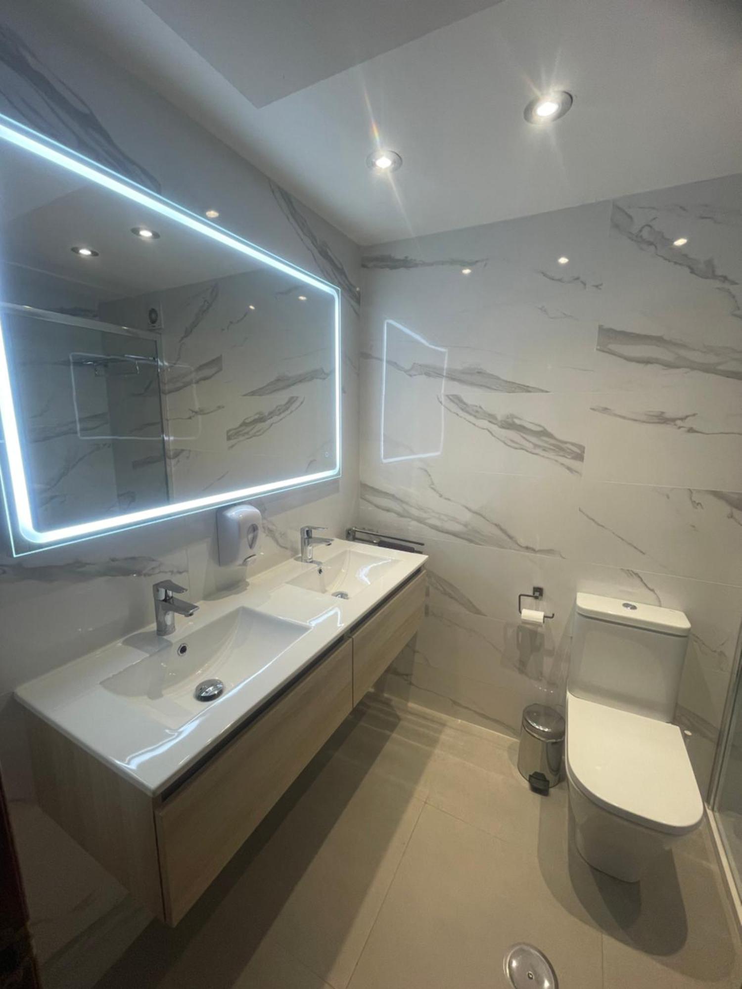 Gran Y Magnifico Apartamento En Málaga Extérieur photo