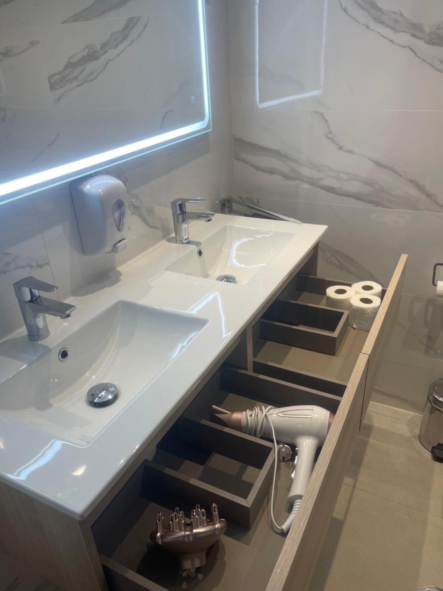 Gran Y Magnifico Apartamento En Málaga Extérieur photo